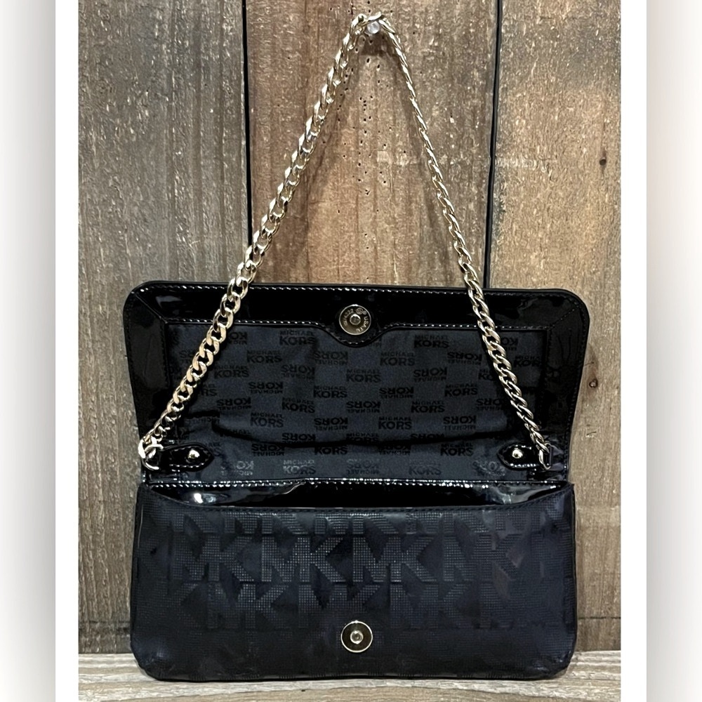Michael Kors. 5 Piece: Delancy Clutch & Free Watch, Card Case, Twilly & Dust Bag - Picture 3 of 16